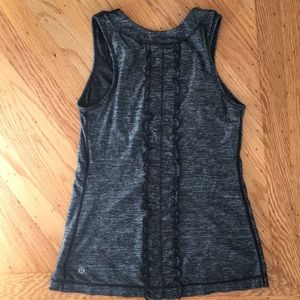 lululemon athletica Tops - Lululemon Tank - size 6 lululemon athletica Tops - Lululemon Tank - size 6
